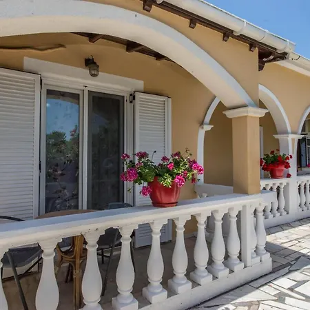 Aparthotel Eleni Holidays With Swimming Pool, Sidari Corfu Sidari (Corfu)