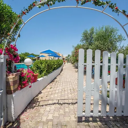 Aparthotel Eleni Holidays With Swimming Pool, Sidari Corfu 3*