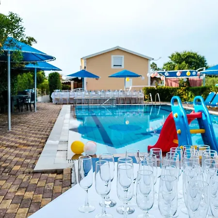 Eleni Holidays Aparthotel 4*