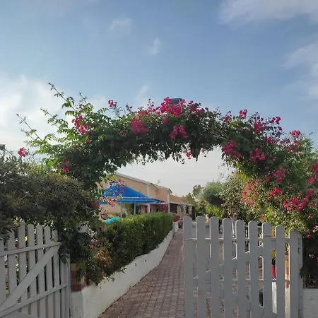 Eleni Holidays - With Pool Near The 4*