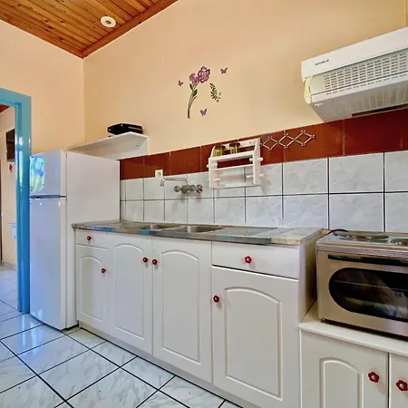 Eleni Holidays Aparthotel 4*