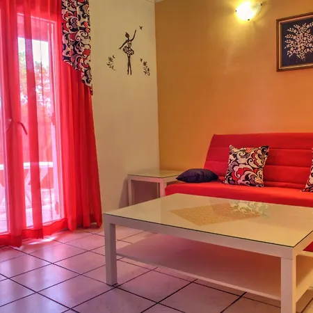 Villa Eleni Holiday Resort 4' Walk To Beach With Pool - Ideal For Families And Couples Sidárion