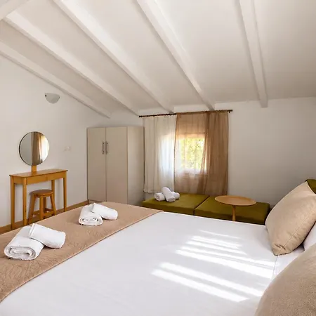 Eleni Holidays - With Pool Near The 4*