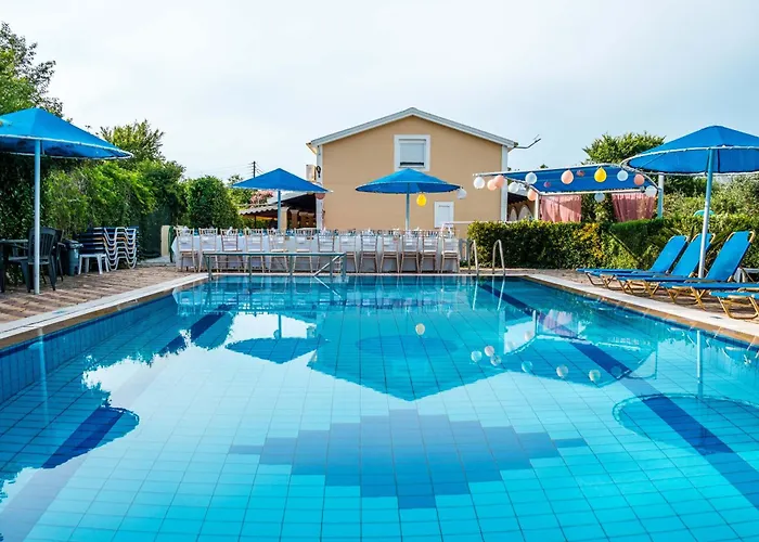 Villa Eleni Holiday Resort 4' Walk To Beach With Pool - Ideal For Families And Couples Lägenhetshotell 4*