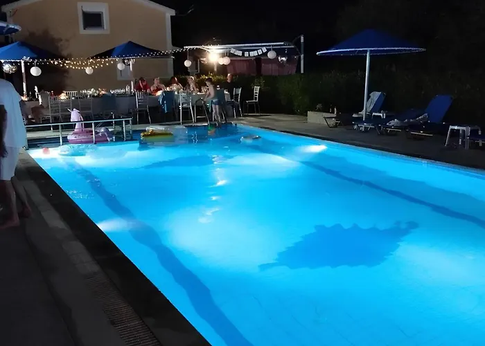 Villa Eleni Holiday Resort 4' Walk To Beach With Pool - Ideal For Families And Couples Sidárion