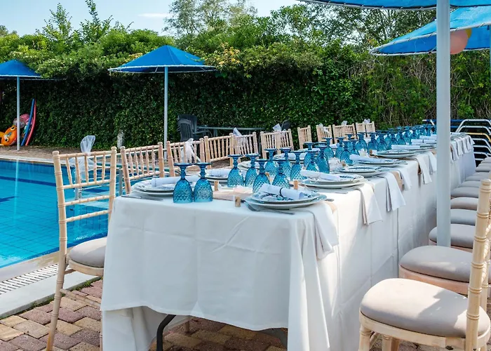 Villa Eleni Holiday Resort 4' Walk To Beach With Pool - Ideal For Families And Couples