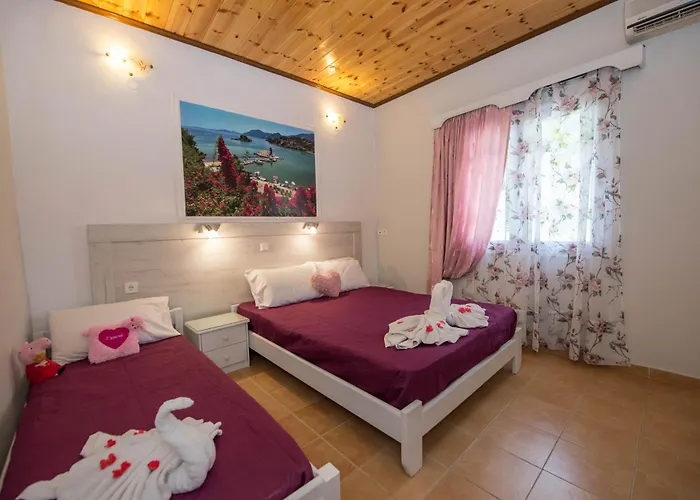 Villa Eleni Holiday Resort 4' Walk To Beach With Pool - Ideal For Families And Couples Lägenhetshotell Sidárion