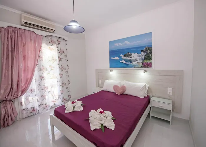 Villa Eleni Holiday Resort 4' Walk To Beach With Pool - Ideal For Families And Couples