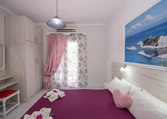Lägenhetshotell Villa Eleni Holiday Resort 4' Walk To Beach With Pool - Ideal For Families And Couples