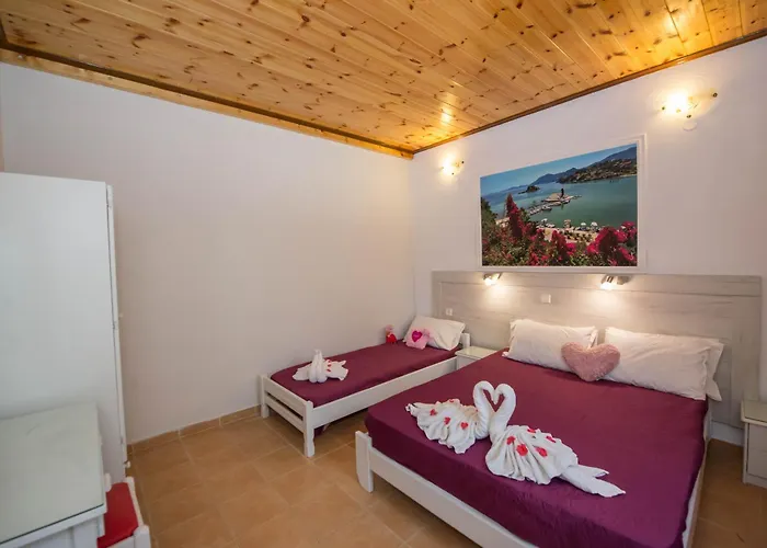 Villa Eleni Holiday Resort 4' Walk To Beach With Pool - Ideal For Families And Couples