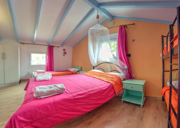 Lägenhetshotell Villa Eleni Holiday Resort 4' Walk To Beach With Pool - Ideal For Families And Couples