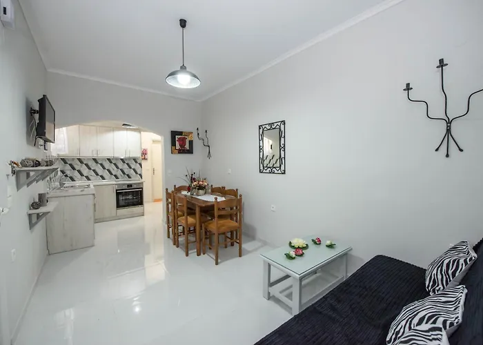 Lägenhetshotell Villa Eleni Holiday Resort 4' Walk To Beach With Pool - Ideal For Families And Couples 4*