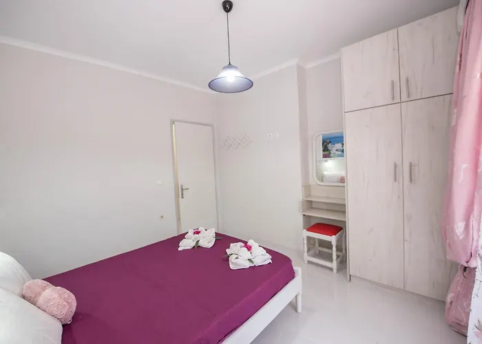 Villa Eleni Holiday Resort 4' Walk To Beach With Pool - Ideal For Families And Couples Sidárion