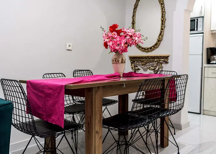 Villa Eleni Holiday Resort 4' Walk To Beach With Pool - Ideal For Families And Couples 4*