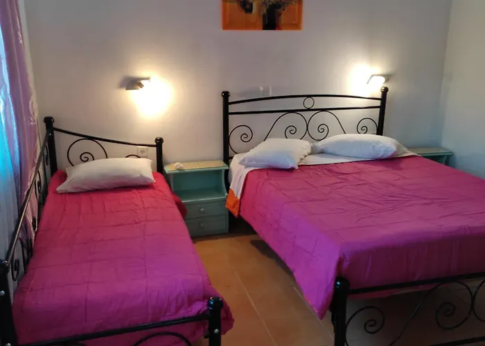 Villa Eleni Holiday Resort 4' Walk To Beach With Pool - Ideal For Families And Couples Sidárion