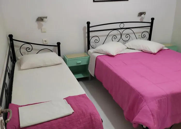 Lägenhetshotell Villa Eleni Holiday Resort 4' Walk To Beach With Pool - Ideal For Families And Couples 4*