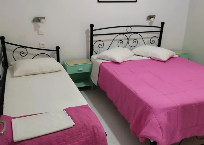 Villa Eleni Holiday Resort 4' Walk To Beach With Pool - Ideal For Families And Couples Lägenhetshotell Sidárion