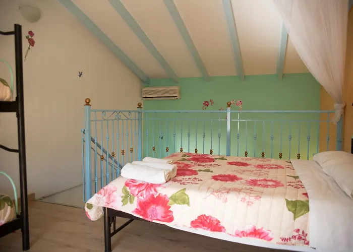 Lägenhetshotell Villa Eleni Holiday Resort 4' Walk To Beach With Pool - Ideal For Families And Couples 4*