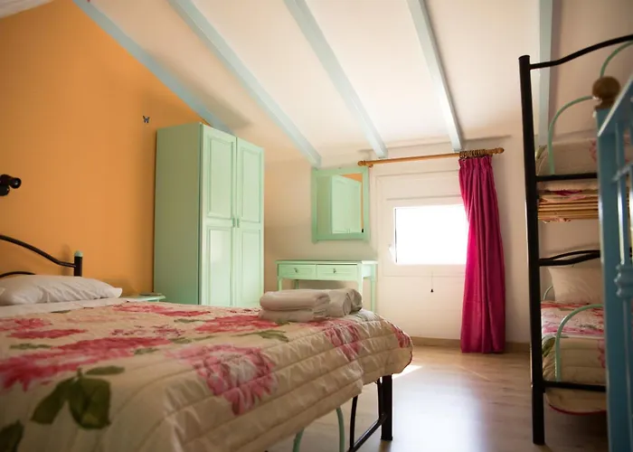Villa Eleni Holiday Resort 4' Walk To Beach With Pool - Ideal For Families And Couples 4*