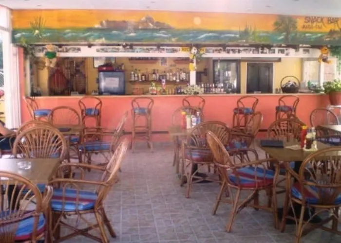 Villa Eleni Holiday Resort 4' Walk To Beach With Pool - Ideal For Families And Couples 4*