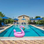 Villa Eleni Holiday Resort 4' Walk To Beach With Pool - Ideal For Families And Couples Sidárion