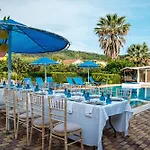 Villa Eleni Holiday Resort 4' Walk To Beach With Pool - Ideal For Families And Couples 4*