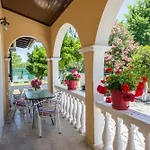 Villa Eleni Holiday Resort 4' Walk To Beach With Pool - Ideal For Families And Couples Sidárion