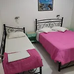 Appart hôtel Villa Eleni Holiday Resort 4' Walk To Beach With Pool - Ideal For Families And Couples 4*