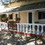 Appart hôtel Villa Eleni Holiday Resort 4' Walk To Beach With Pool - Ideal For Families And Couples Sidárion