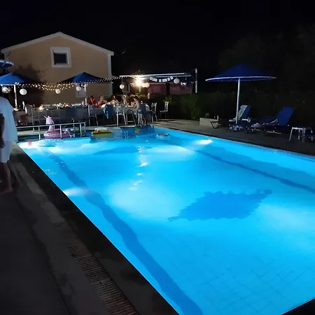 Eleni Holidays - With Pool Near The Szidári