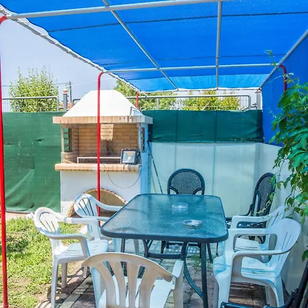 Eleni Holidays - With Pool Near The Aparthotel