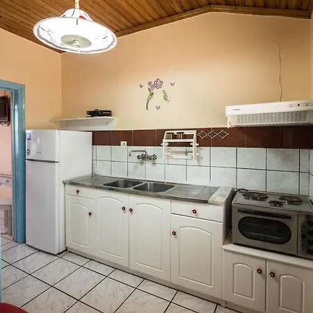 Aparthotel Eleni Holidays - With Pool Near The 4*