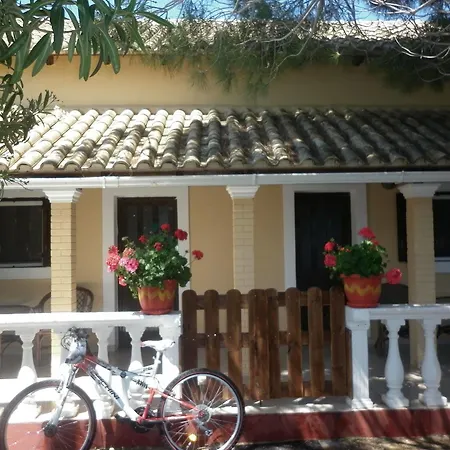 Eleni Holidays - With Pool Near The Szidári